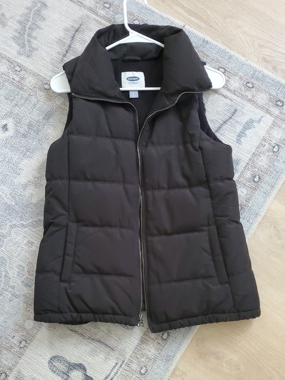 Old Navy Women's Black Quilted Zip Puffer Vest Jacket SzS